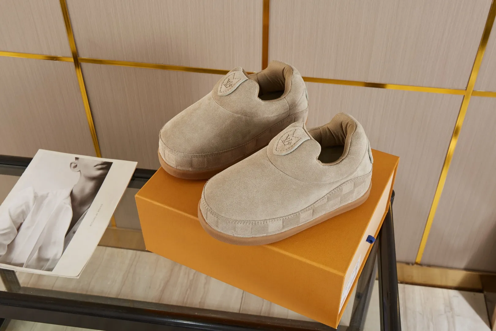 💰💰💰 660 hot style 🆕🆕🆕𝙇𝙑🔥New models are on the shelves🔥 Louis Vuitton 25ss, LV co-branded nigo YETI Fat Ding is ugly and cute, many Internet celebrities have put it on the show, a classic and versatile item. Fabric: imported high mercerized cowhide suede. Lining: High-grade elastic mesh, original molded outsole. Size: women's clothing, 35-41 (customized for women's 40 and 41), men's clothing 39-46 (customized for 45-46)